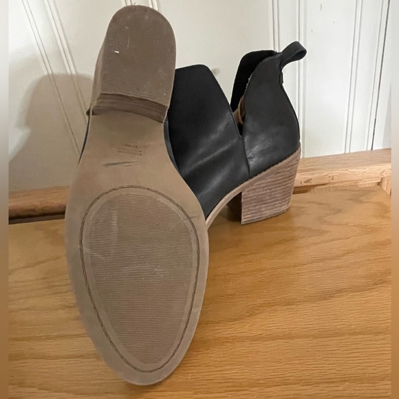 TOMS Everly Cutout Heeled Boot - Picture 4 of 5